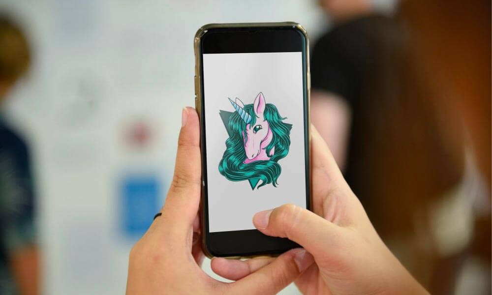 Uno smartphone con un unicorno: ottimizzare l'ecommerce per il mobile è così raro?